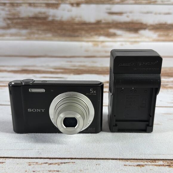 Sony Cyber-shot DSC-W800 20.1MP Digital – Tested Battery & Charger - Picture 1 of 7